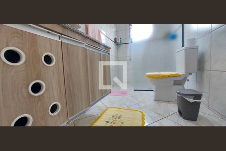 Casa à venda com 311m², 3 quartos e 2 vagas Casa à venda com 311m², 3 quartos e 2 vagasBanheiro