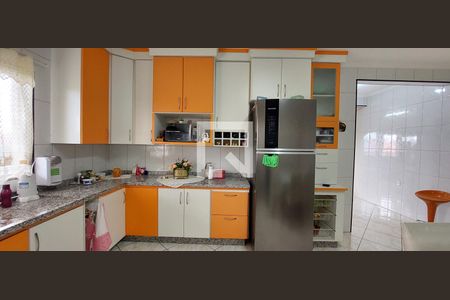 Casa à venda com 311m², 3 quartos e 2 vagas Casa à venda com 311m², 3 quartos e 2 vagasCozinha