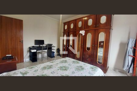 Casa à venda com 311m², 3 quartos e 2 vagas Casa à venda com 311m², 3 quartos e 2 vagasQuarto 2