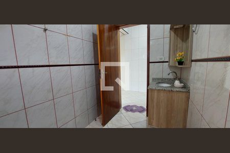 Casa à venda com 311m², 3 quartos e 2 vagas Casa à venda com 311m², 3 quartos e 2 vagasBanheiro 2