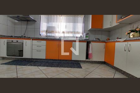 Casa à venda com 311m², 3 quartos e 2 vagas Casa à venda com 311m², 3 quartos e 2 vagasCozinha