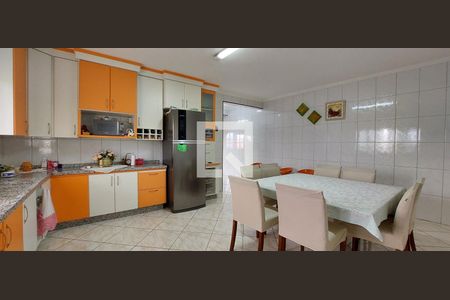 Casa à venda com 311m², 3 quartos e 2 vagas Casa à venda com 311m², 3 quartos e 2 vagasCozinha