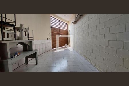 Casa à venda com 311m², 3 quartos e 2 vagas Casa à venda com 311m², 3 quartos e 2 vagasGaragem