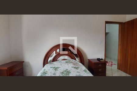 Casa à venda com 311m², 3 quartos e 2 vagas Casa à venda com 311m², 3 quartos e 2 vagasQuarto 2