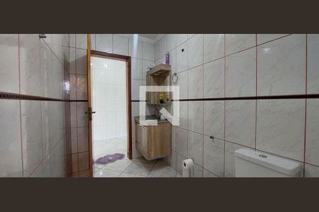 Casa à venda com 311m², 3 quartos e 2 vagas Casa à venda com 311m², 3 quartos e 2 vagasBanheiro 2