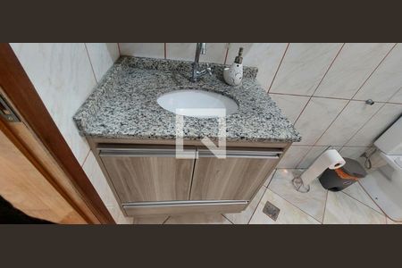 Casa à venda com 311m², 3 quartos e 2 vagas Casa à venda com 311m², 3 quartos e 2 vagasBanheiro 2