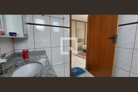 Casa à venda com 311m², 3 quartos e 2 vagas Casa à venda com 311m², 3 quartos e 2 vagasBanheiro Quarto 1 suíte