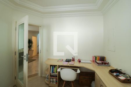 Casa à venda com 350m², 4 quartos e 5 vagasEscritório