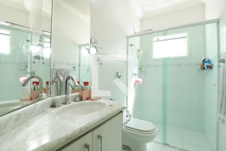 Casa à venda com 350m², 4 quartos e 5 vagasBanheiro da Suíte 2