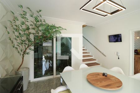 Casa à venda com 350m², 4 quartos e 5 vagasCozinha e Sala de Jantar