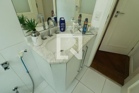 Casa à venda com 350m², 4 quartos e 5 vagasBanheiro da Suíte 1