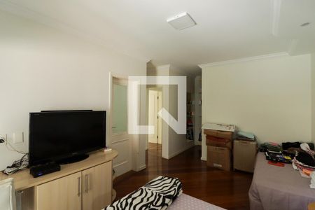 Casa à venda com 350m², 4 quartos e 5 vagasSuíte 3