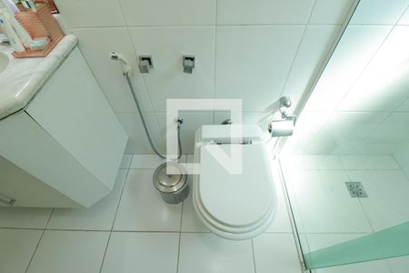 Casa à venda com 350m², 4 quartos e 5 vagasBanheiro da Suíte 2