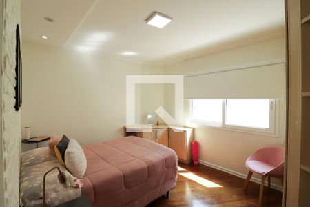 Casa à venda com 350m², 4 quartos e 5 vagasSuíte 2