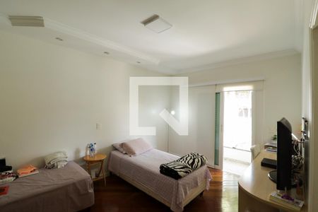 Casa à venda com 350m², 4 quartos e 5 vagasSuíte 3