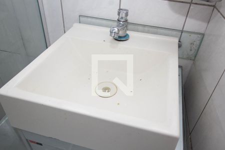 Casa para alugar com 60m², 2 quartos e 2 vagasBanheiro