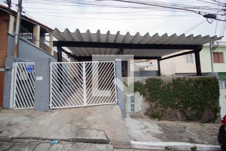 Casa para alugar com 60m², 2 quartos e 2 vagasFachada