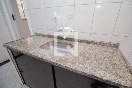 Casa para alugar com 60m², 2 quartos e 2 vagasCozinha - Torneira