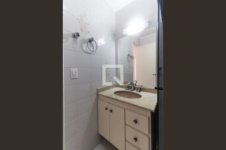 Apartamento à venda com 70m², 2 quartos e 2 vagasBanheiro Social