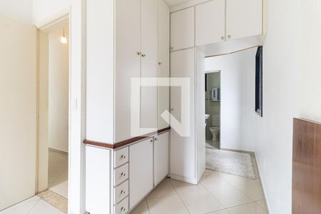 Apartamento à venda com 70m², 2 quartos e 2 vagasCloset da Suíte