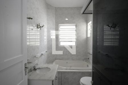 Casa à venda com 105m², 2 quartos e 1 vagaBanheiro