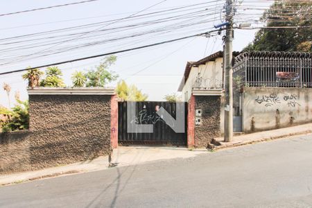 Casa à venda com 500m², 2 quartos e 3 vagasFachada