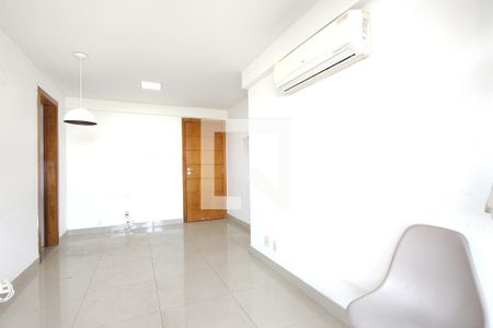 Sala de apartamento para alugar com 2 quartos, 57m² em Freguesia (jacarepaguá), Rio de Janeiro