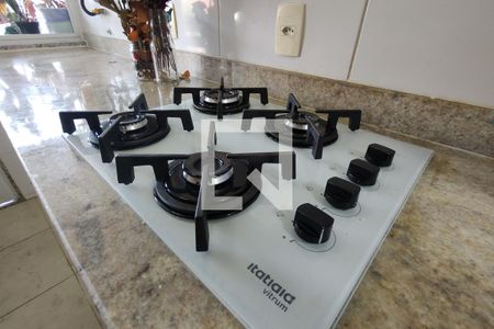 Apartamento à venda com 57m², 2 quartos e 1 vagaCozinha - Armários