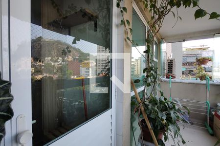 Apartamento à venda com 57m², 2 quartos e 1 vagaVaranda