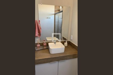 Banheiro de apartamento para alugar com 2 quartos, 53m² em Jardim Nova Hortolândia I, Hortolândia
