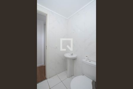 Banheiro de apartamento para alugar com 2 quartos, 44m² em Jardim Las Vegas, Guarulhos