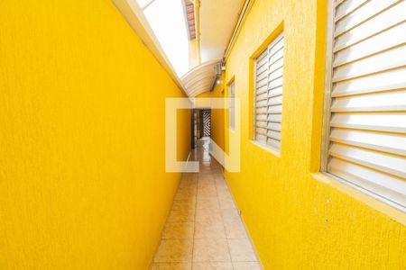 Casa à venda com 160m², 2 quartos e 2 vagasCorredor