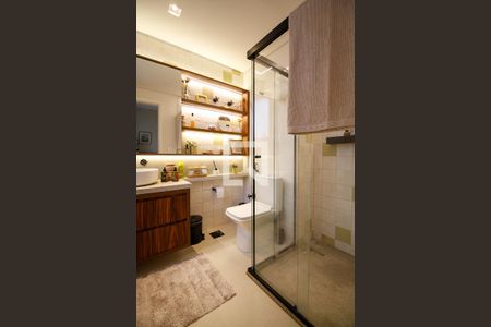 Banheiro da Suíte de apartamento para alugar com 3 quartos, 127m² em Bela Vista, São Paulo