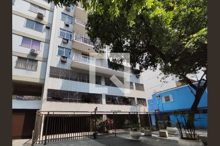 Apartamento para alugar com 98m², 2 quartos e 1 vagaFachada e portaria