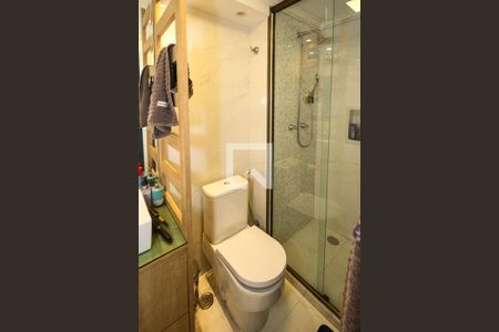 Apartamento à venda com 54m², 2 quartos e 1 vaga Apartamento à venda com 54m², 2 quartos e 1 vagaBanheiro Social