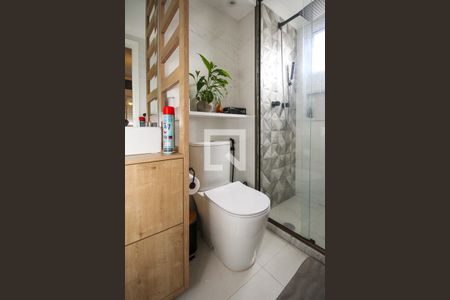 Apartamento à venda com 54m², 2 quartos e 1 vaga Apartamento à venda com 54m², 2 quartos e 1 vagaBanheiro da Suite