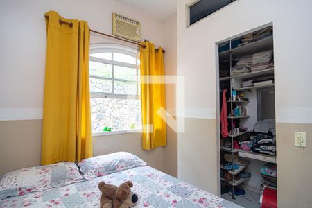 Casa à venda com 300m², 5 quartos e 3 vagasQuarto 2