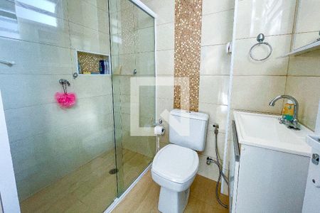 Apartamento à venda com 100m², 2 quartos e 1 vaga Apartamento à venda com 100m², 2 quartos e 1 vagaBanheiro de serviço