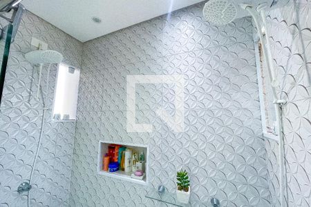 Apartamento à venda com 100m², 2 quartos e 1 vaga Apartamento à venda com 100m², 2 quartos e 1 vagaBanheiro da Suíte