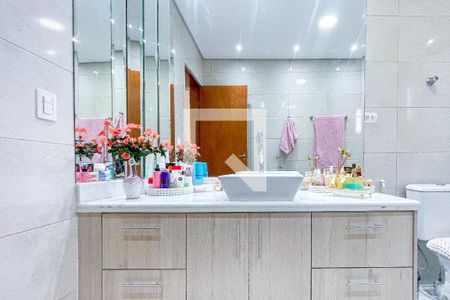 Apartamento à venda com 100m², 2 quartos e 1 vaga Apartamento à venda com 100m², 2 quartos e 1 vagaBanheiro da Suíte