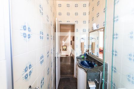 Casa para alugar com 379m², 4 quartos e 4 vagasBanheiro Social no 2° Pavimento