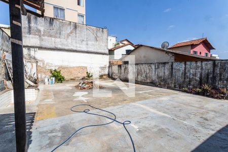 Casa para alugar com 379m², 4 quartos e 4 vagasQuintal