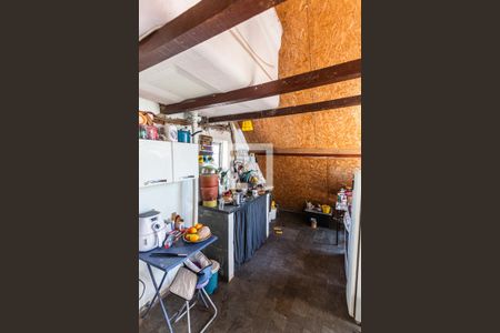 Casa para alugar com 379m², 4 quartos e 4 vagasCozinha da Casa de Fundos