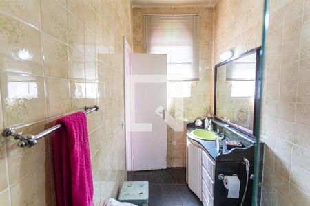 Casa para alugar com 379m², 4 quartos e 4 vagasBanheiro da Suíte 1 no 2° Pavimento