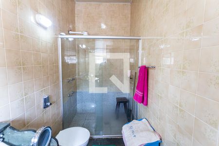 Casa para alugar com 379m², 4 quartos e 4 vagasBanheiro da Suíte 1 no 2° Pavimento