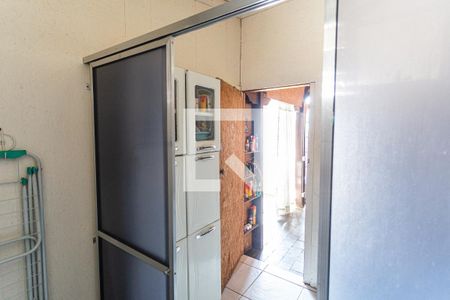 Casa para alugar com 379m², 4 quartos e 4 vagasBanheiro da Suíte 3 na Casa de Fundos