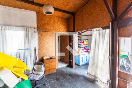 Casa para alugar com 379m², 4 quartos e 4 vagasSuíte 3 na Casa de Fundos