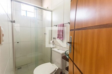 Casa para alugar com 379m², 4 quartos e 4 vagasBanheiro da Suíte 2 no 2° Pavimento