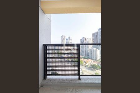 Studio - Varanda de kitnet/studio para alugar com 0 quarto, 30m² em Jardim das Acácias, São Paulo