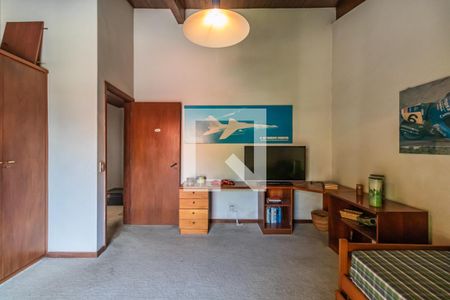 Quarto 1 de casa de condomínio à venda com 3 quartos, 413m² em Alphaville Residencial Um, Barueri